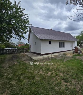 Eladó családi ház Kaba
