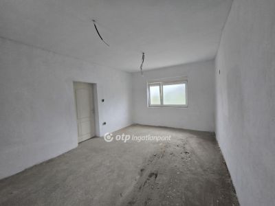 Eladó családi ház Kaba