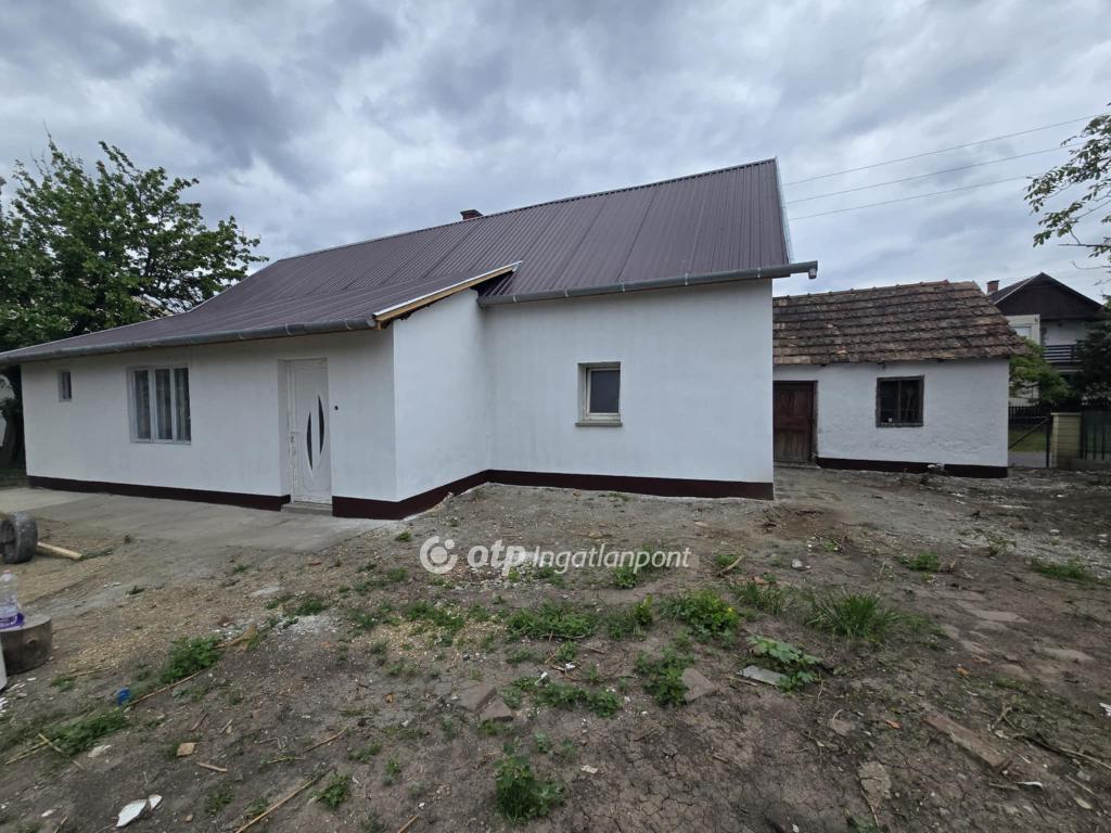 Eladó családi ház Kaba