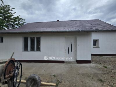 Eladó családi ház Kaba