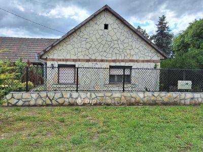 Eladó családi ház Albertirsa