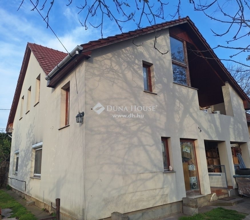 Eladó lakás Gyál