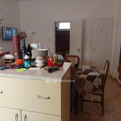 Eladó lakás Vecsés