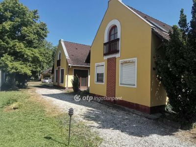 Eladó családi ház Békéscsaba