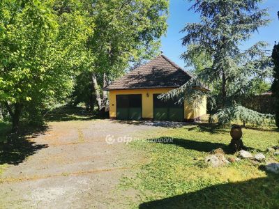 Eladó családi ház Békéscsaba