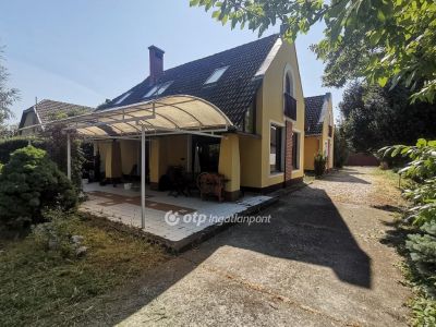 Eladó családi ház Békéscsaba