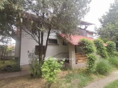 Eladó családi ház Békéscsaba