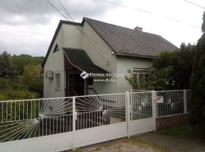 Eladó családi ház Bajna