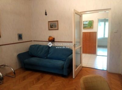 Eladó családi ház Bajna