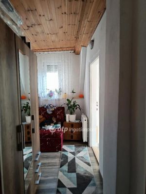 Eladó családi ház Kökény
