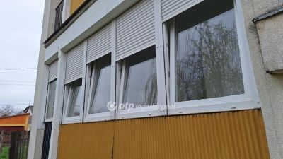 Eladó lakás Szekszárd