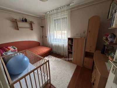Eladó családi ház Debrecen