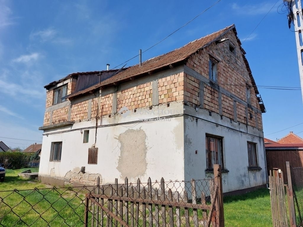 Eladó családi ház Maglód