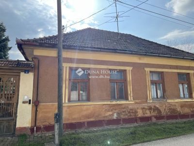 Eladó családi ház Cegléd