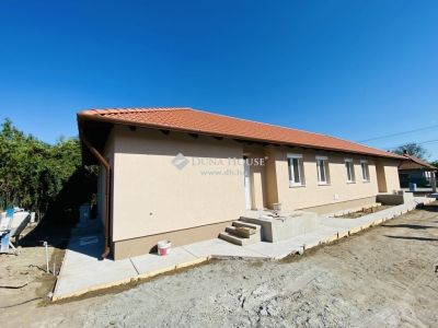 Eladó ikerház Monor Monorierdő