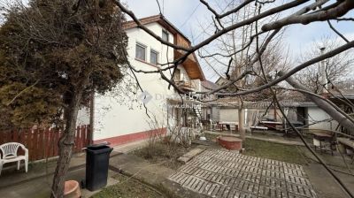 Eladó családi ház Érd