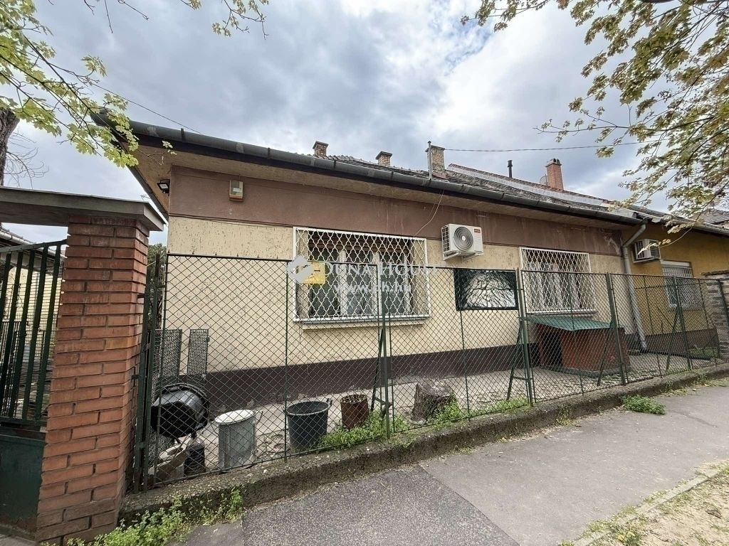 Eladó családi ház Budapest