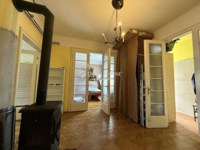Eladó családi ház Budapest