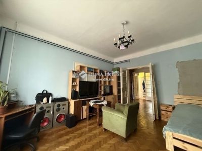 Eladó családi ház Budapest