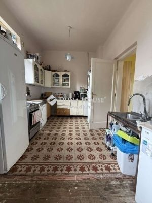 Eladó családi ház Budapest