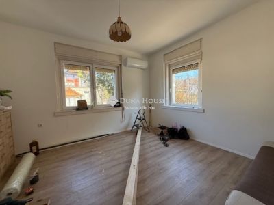 Eladó családi ház Vecsés