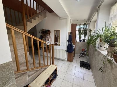 Eladó családi ház Budapest