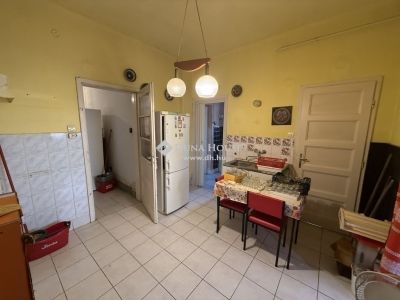 Eladó családi ház Budapest
