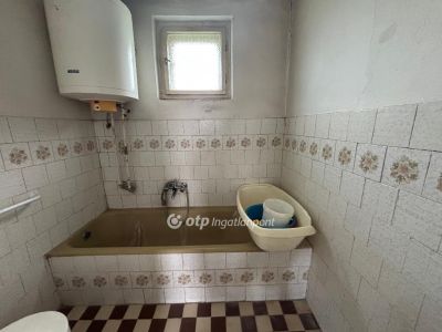 Eladó családi ház Nyírtass