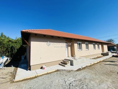 Eladó ikerház Monor Monorierdő