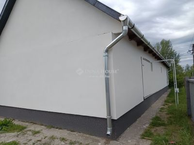 Eladó családi ház Tápiószentmárton