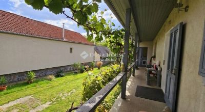 Eladó családi ház Geresdlak