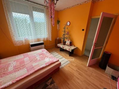Eladó lakás Tiszafüred
