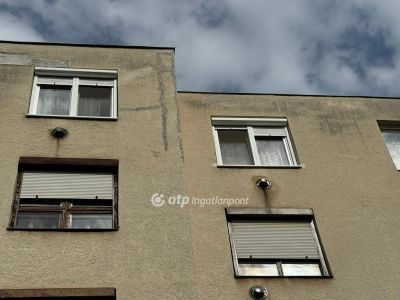 Eladó lakás Tiszafüred