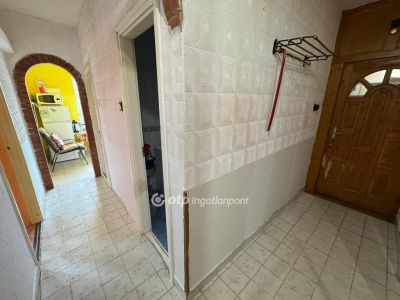 Eladó lakás Tiszafüred