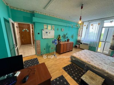 Eladó lakás Tiszafüred