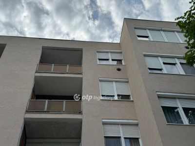 Eladó lakás Tiszafüred
