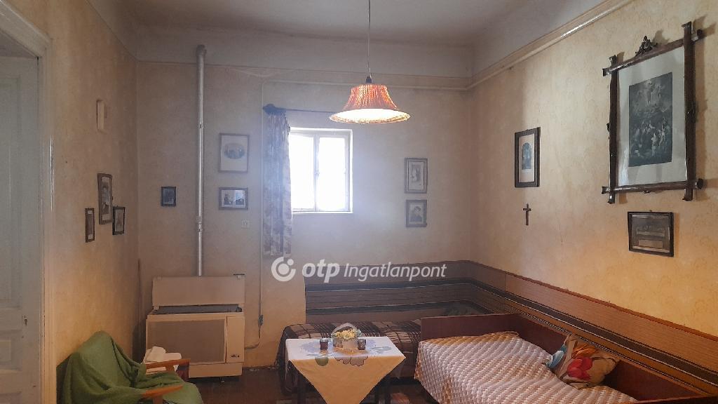 Eladó kastély Sajópüspöki