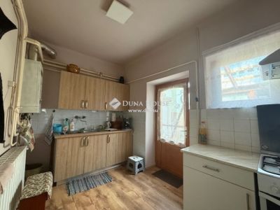 Eladó családi ház Monor