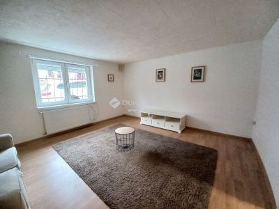 Eladó lakás Pécs