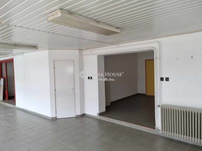 Eladó családi ház Szentlőrinc
