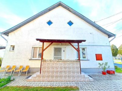 Eladó családi ház Szolnok
