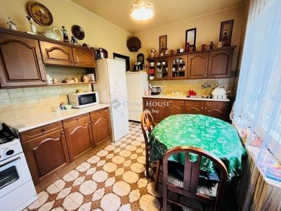 Eladó családi ház Mende