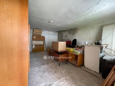 Eladó családi ház Csongrád