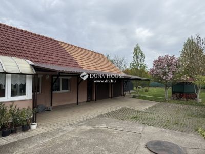 Eladó családi ház Maglód