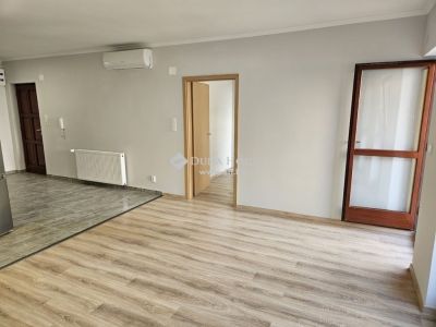 Eladó lakás Pécs