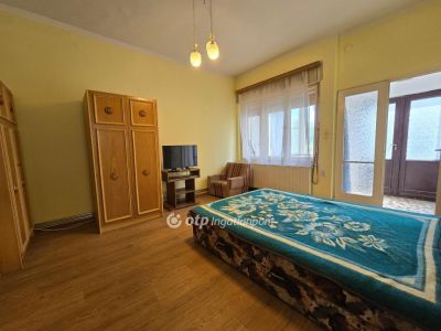Eladó családi ház Balatonkenese Balatonakarattya