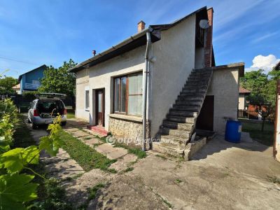 Eladó családi ház Balatonkenese Balatonakarattya