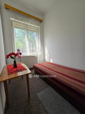 Eladó családi ház Balatonkenese Balatonakarattya
