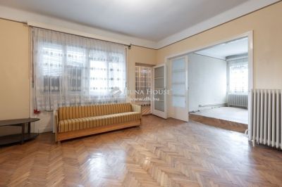 Eladó családi ház Budapest