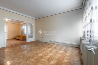 Eladó családi ház Budapest